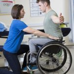 Posicionamiento adecuado: ajuste y funcionalidad de tu silla de ruedas